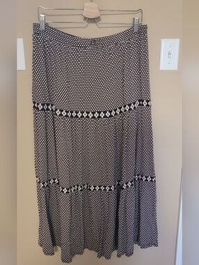 💜2 for $10💜 Bundle and save Max Studio Black and Pink Maxi Skirt